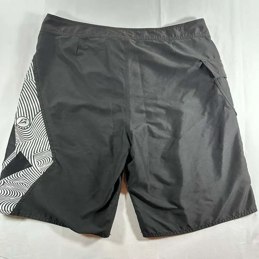 Volcom Mod-Tech Performance Board Shorts Black Size 38